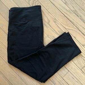 GapFit | Black Capri Leggings